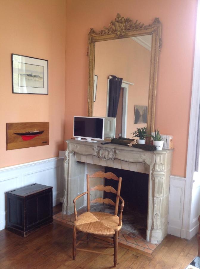 Le Plessis Bed & Breakfast ออร์โวลต์ ภายนอก รูปภาพ
