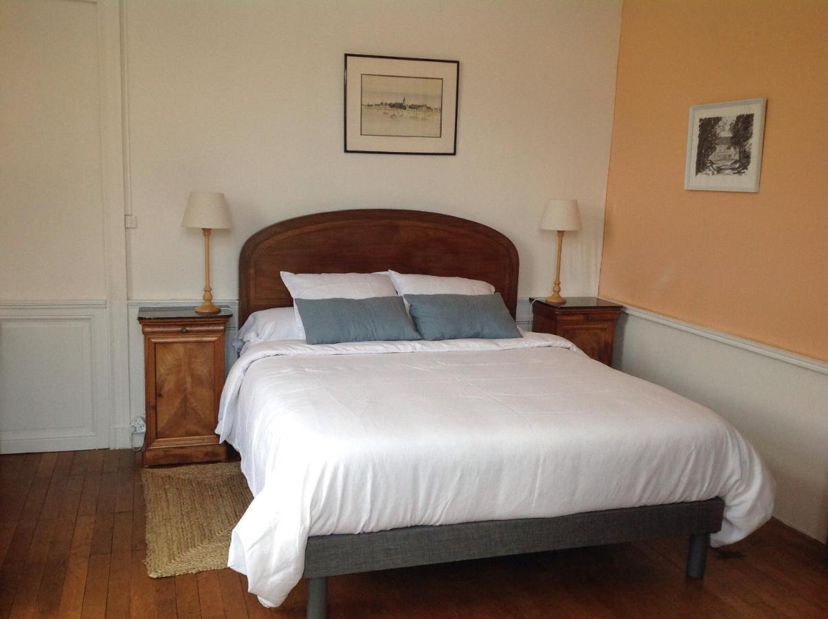 Le Plessis Bed & Breakfast ออร์โวลต์ ภายนอก รูปภาพ